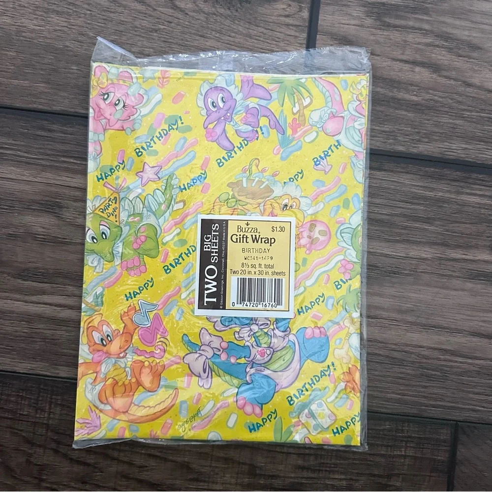 Set of 6 vintage gift wrap packs